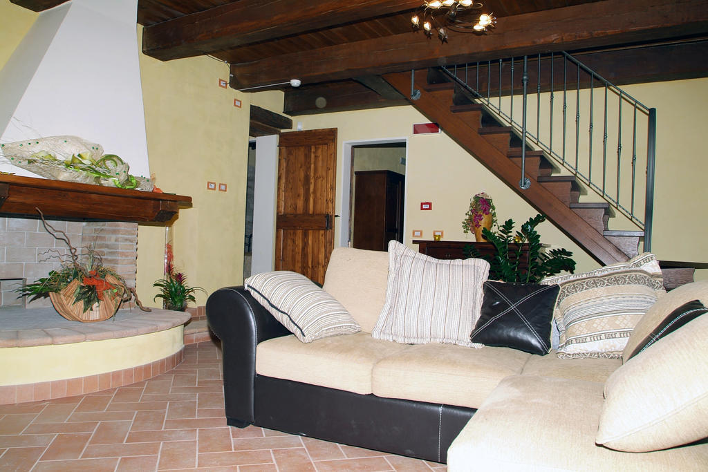 Agriturismo Il Casale Pergola Zewnętrze zdjęcie