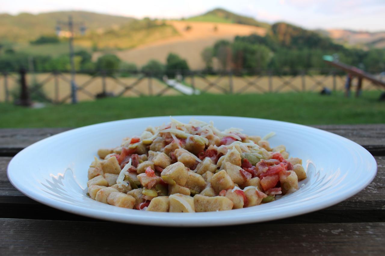 Agriturismo Il Casale Pergola Zewnętrze zdjęcie